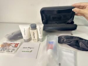 Set de viaje  Salvatore Ferragamo sitúa Eva air