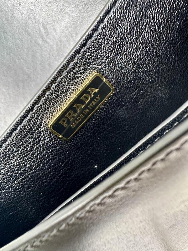 Bolsa cruzada de piel